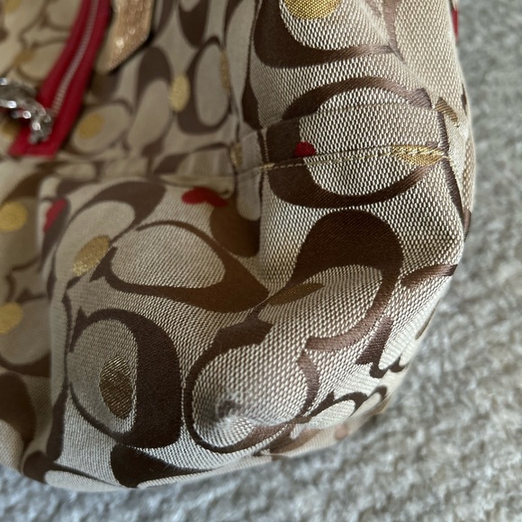 EUC limited edition Valentines heart Coach poppy glam bag - Picture 8 of 9